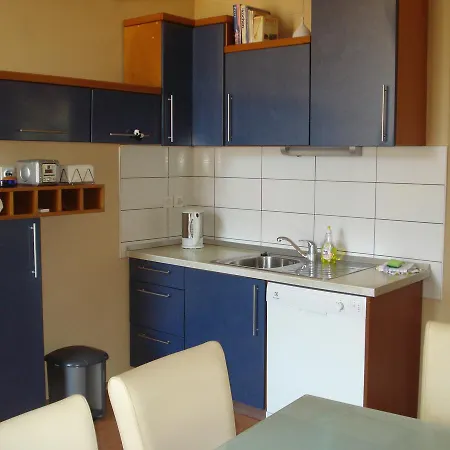 Luna Apartment *